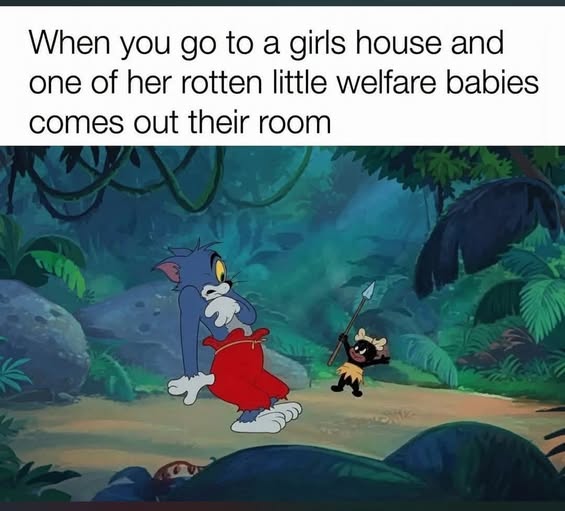 That moment of sheer panic when you're at your date's house and her kid makes a surprise appearance. 😬